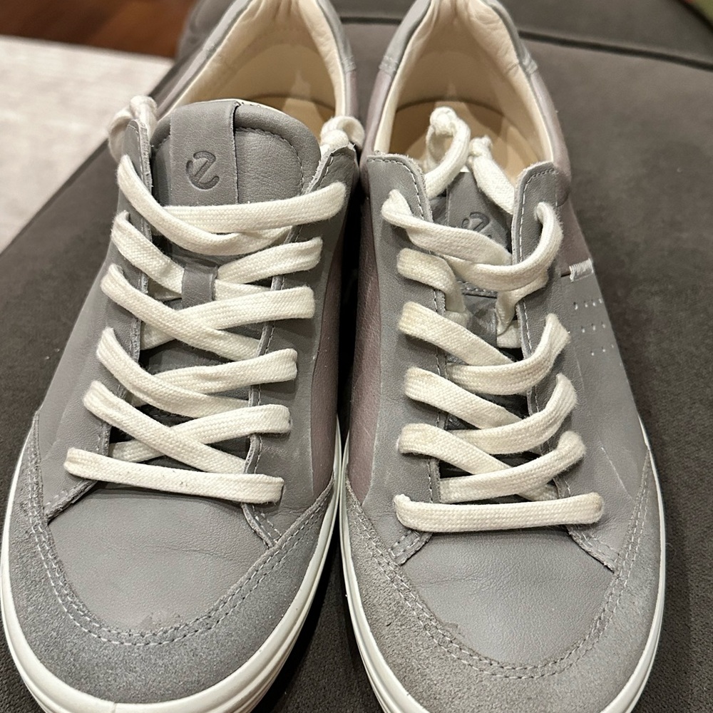 ECCO Soft 7Dove Grey Dress Sneakers for women SIZE 9